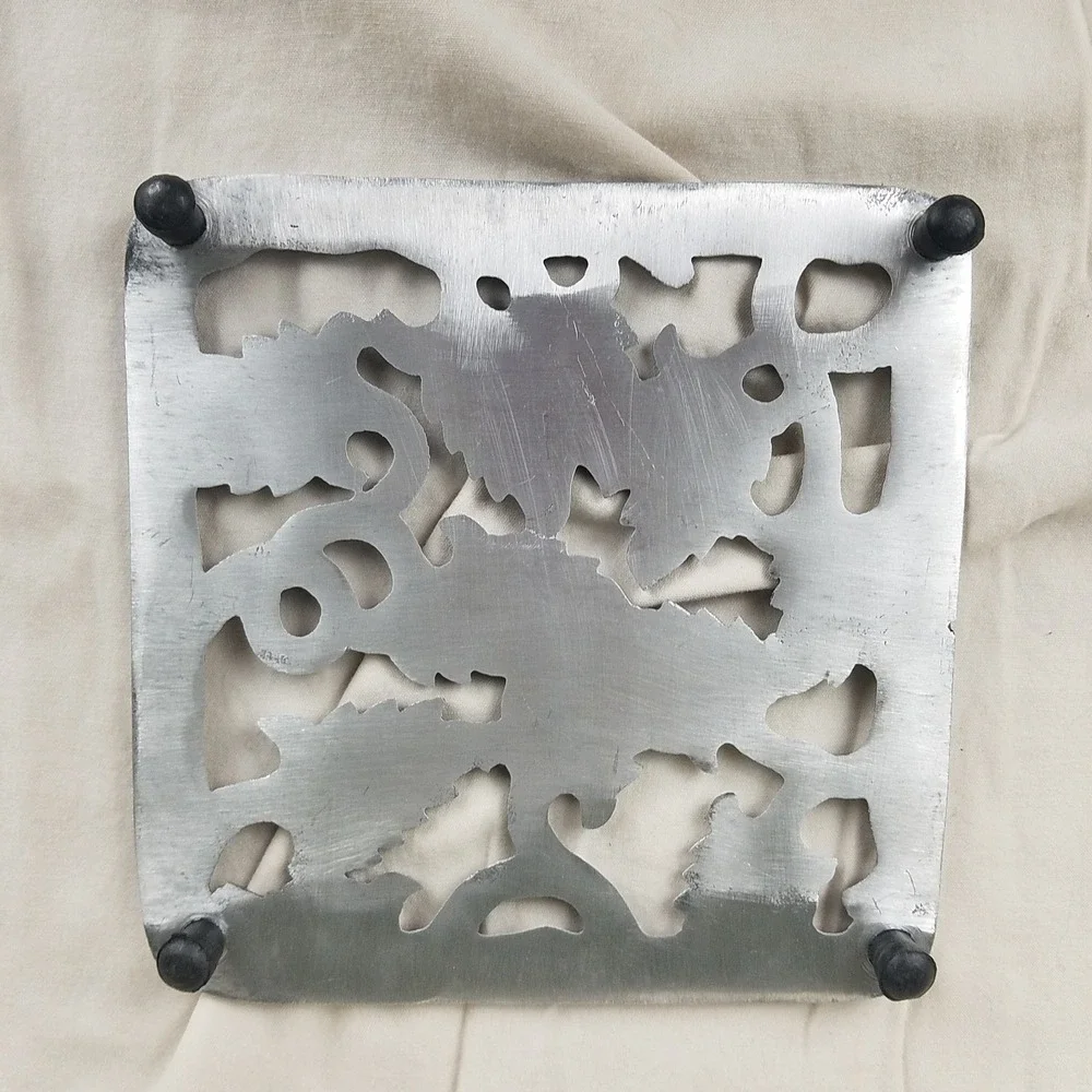 Leaf Trivet‎ Silver Cast Aluminum Vine Openwork Trailing leaves square